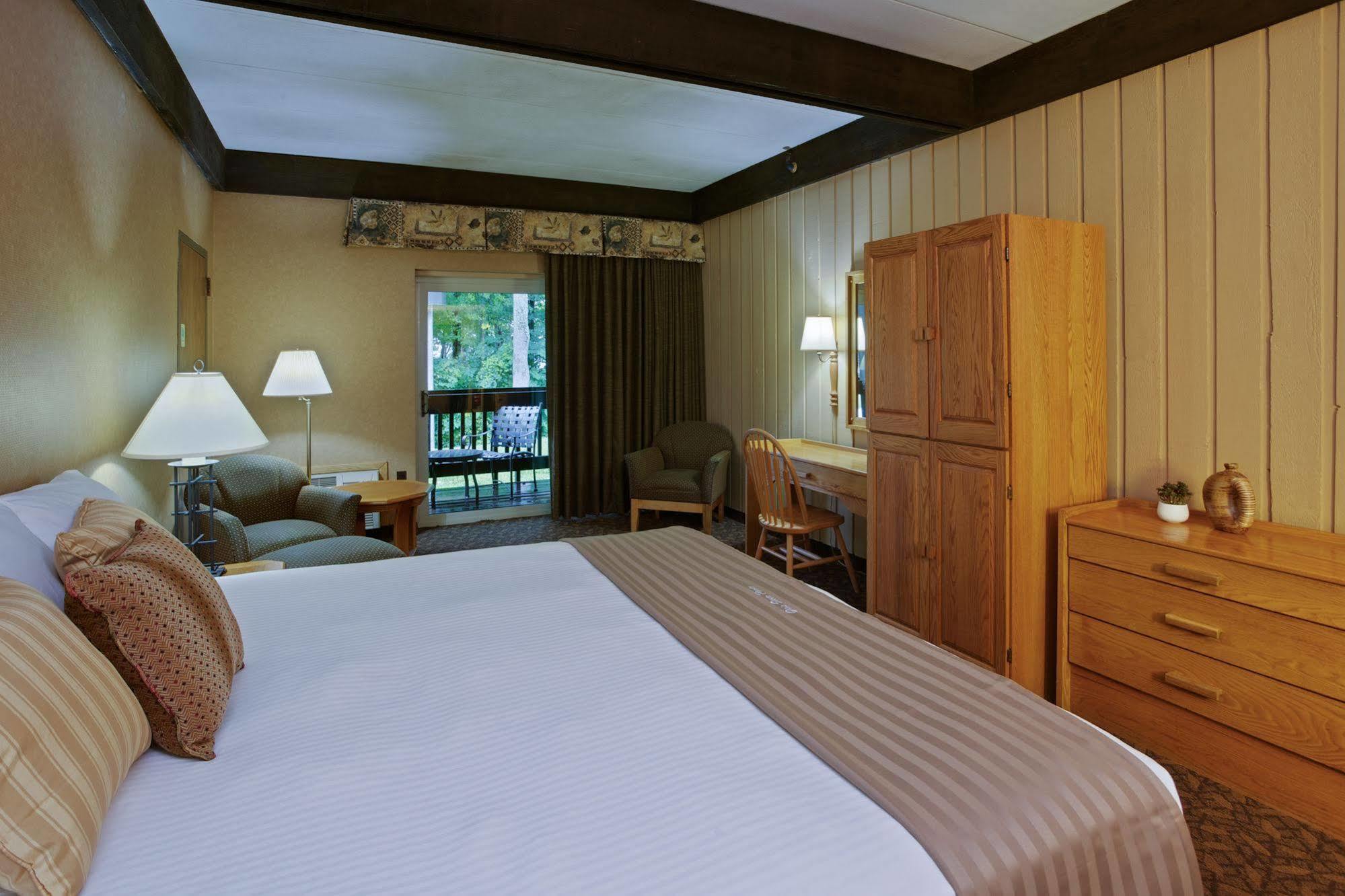 Mohican Lodge And Conference Center Perrysville Eksteriør bilde