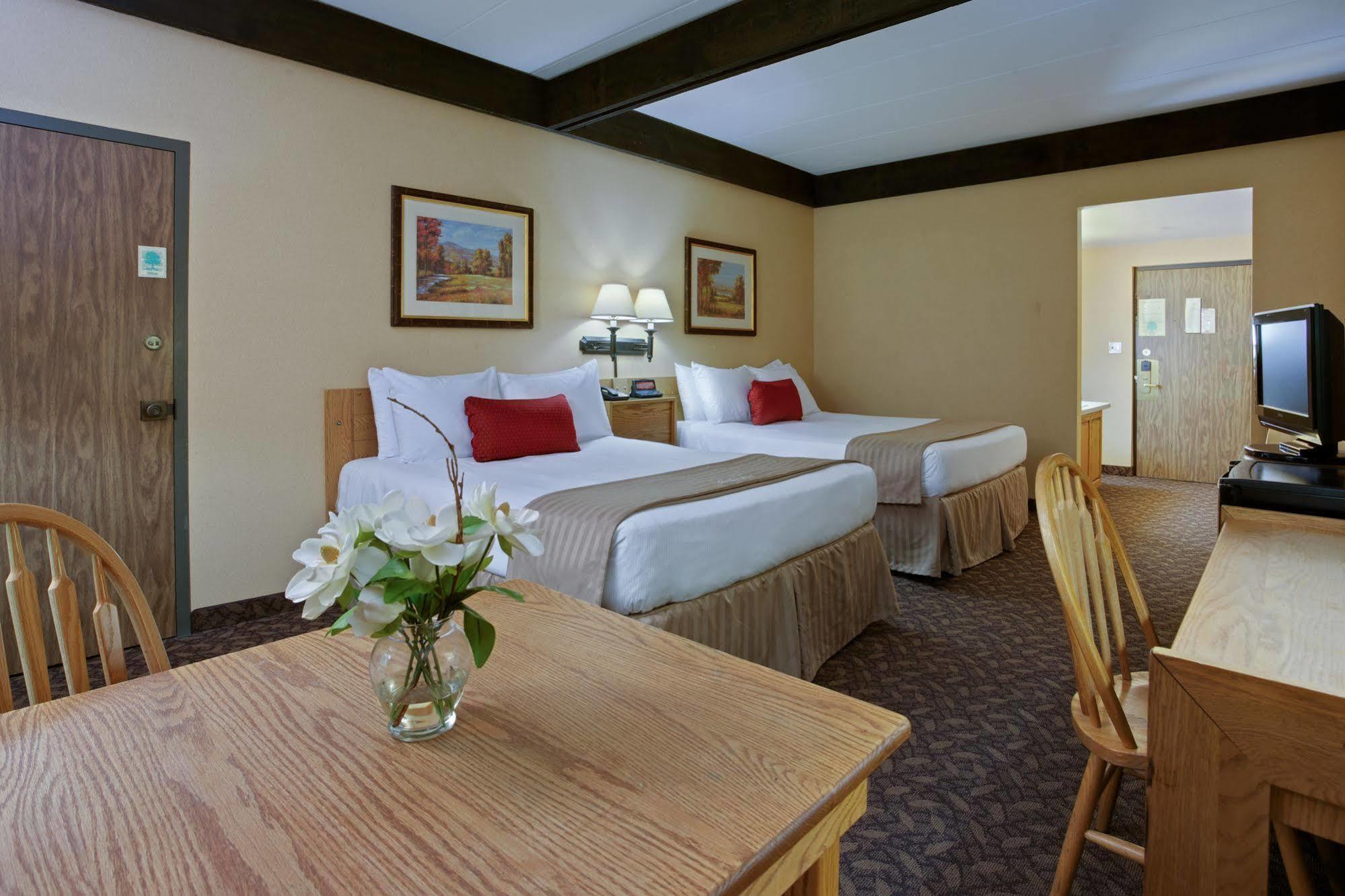 Mohican Lodge And Conference Center Perrysville Eksteriør bilde