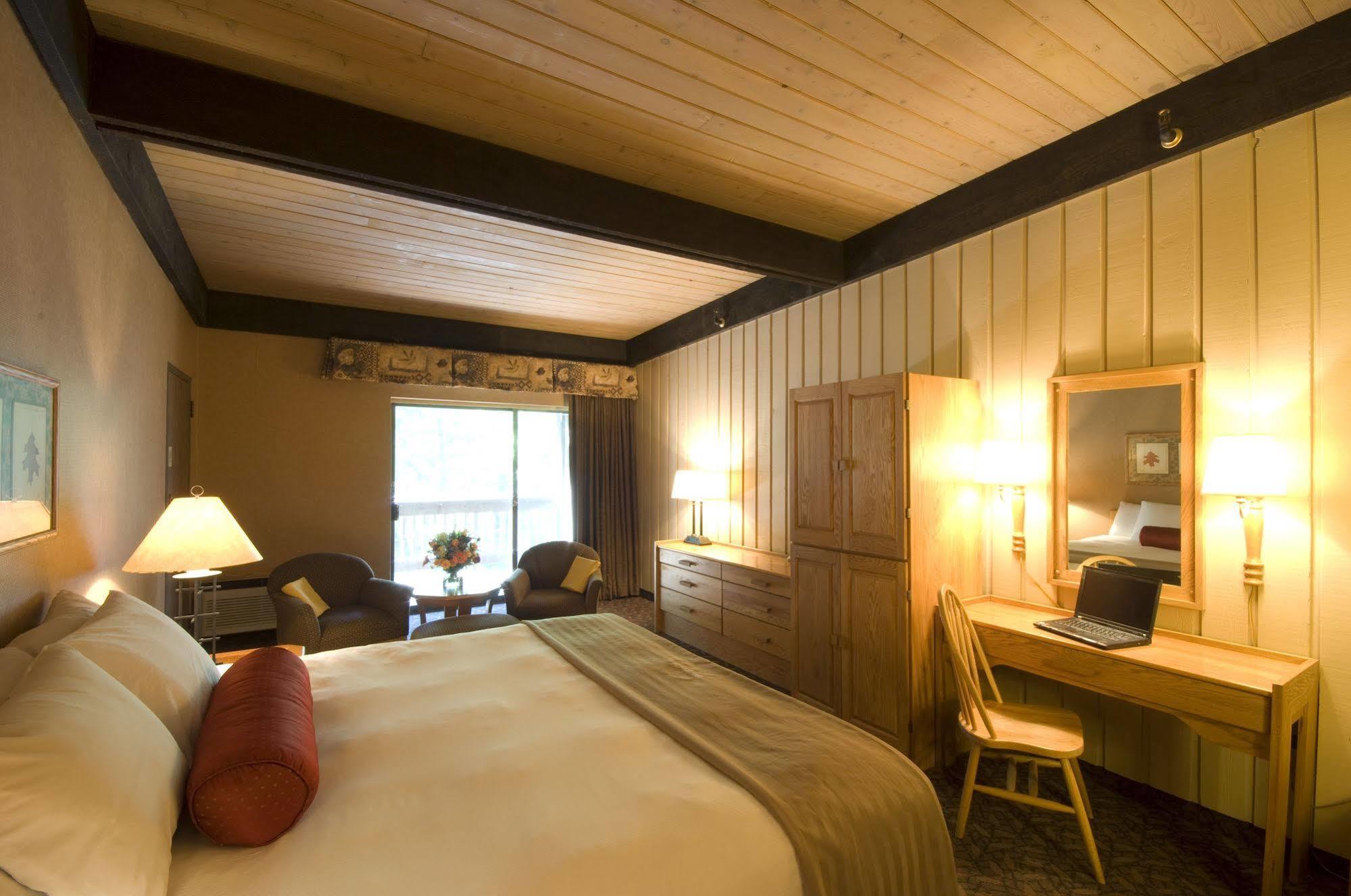 Mohican Lodge And Conference Center Perrysville Eksteriør bilde